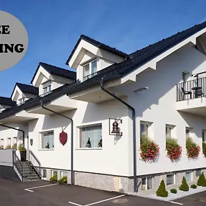 Hotel Hisa Ancka, - 3 Min To The Airport, Šenčur
